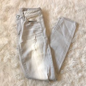 American Eagle Distressed Jeans/Jeggings